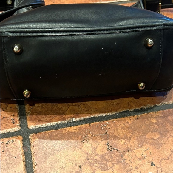Coach Vintage Black Legacy Leather Shoulder Bag - Picture 12 of 16